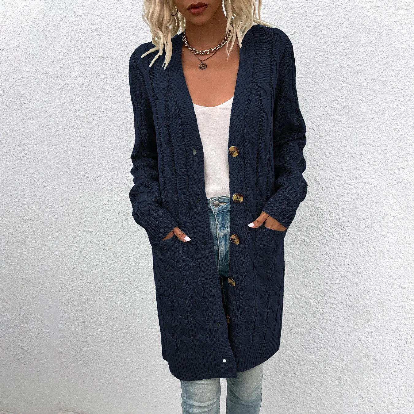 Cavell™ – Lange Gebreide Cardigan met Kabelpatroon & Zachte Pasvorm