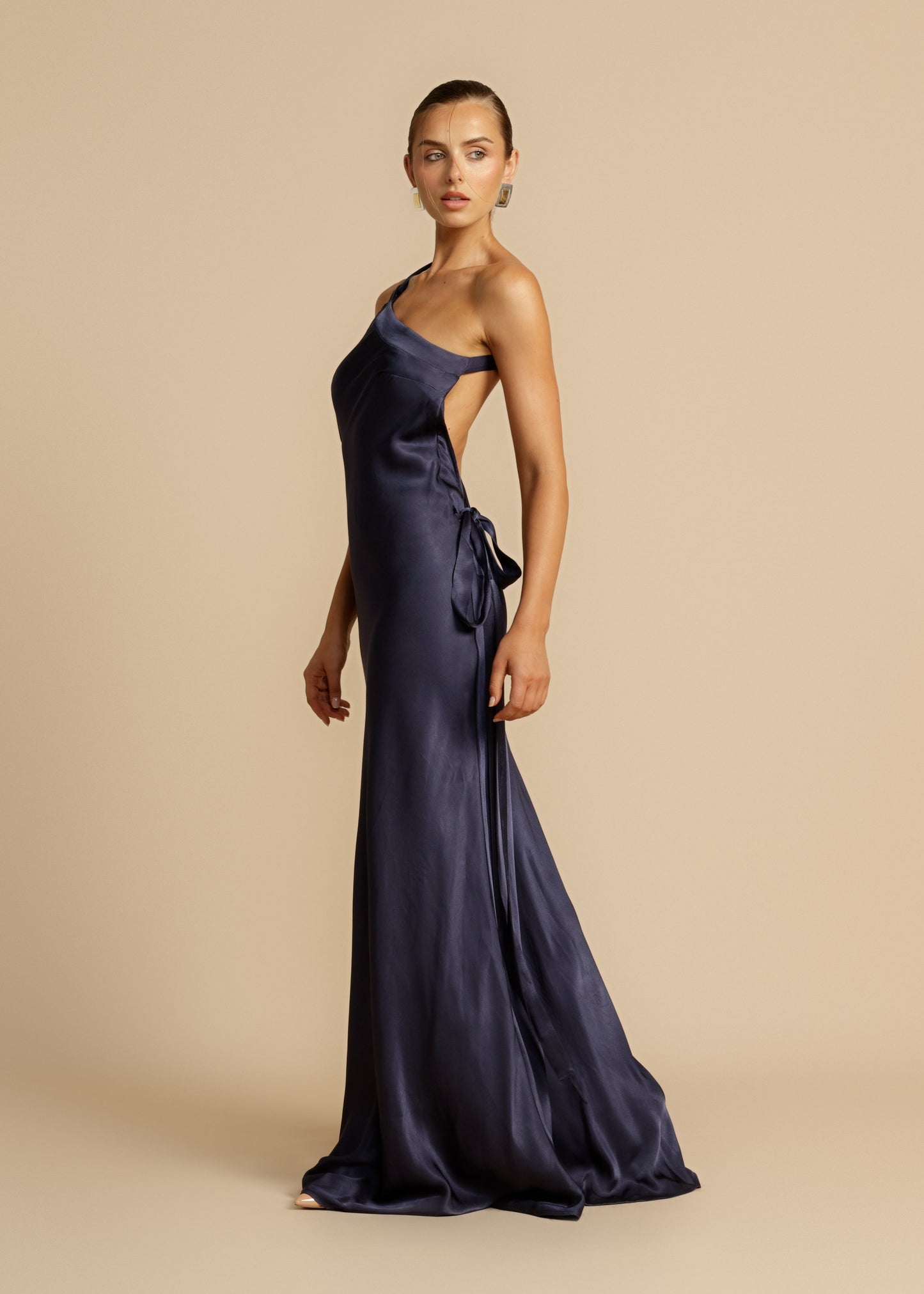 Cavell™ – Gouden Elegantie Jurk