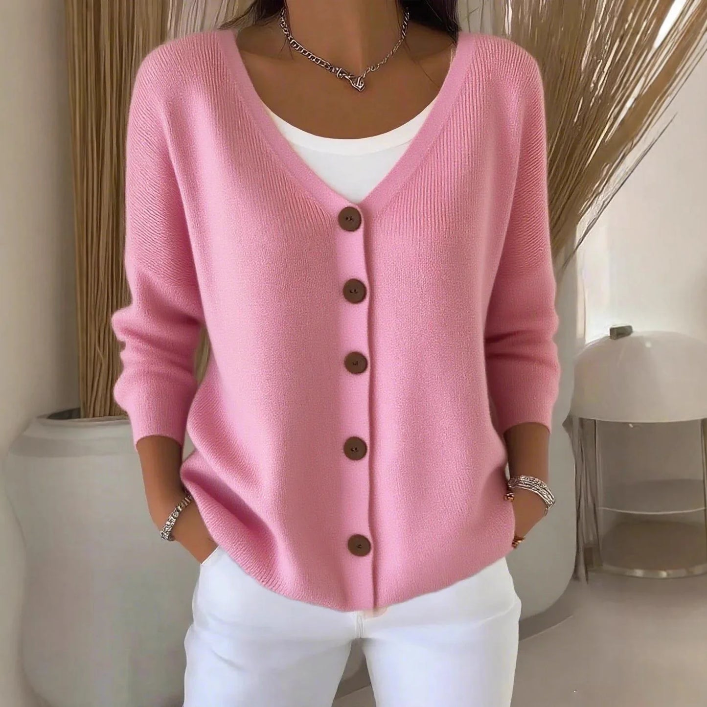 Cavell™ – Comfortabel Vest met Elegante Knopen & V-hals