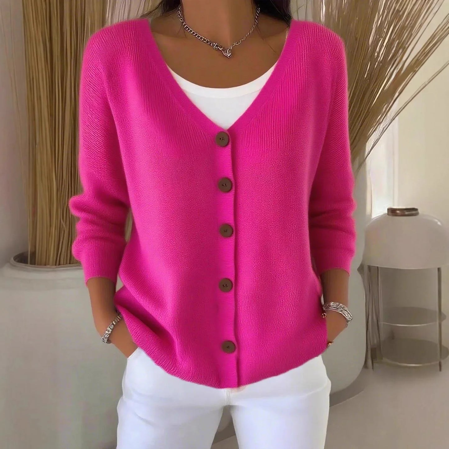 Cavell™ – Comfortabel Vest met Elegante Knopen & V-hals