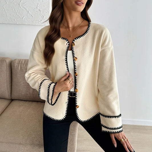 Cavell™ – Kort Vest met Contrast Afwerking & Elegante Knopen