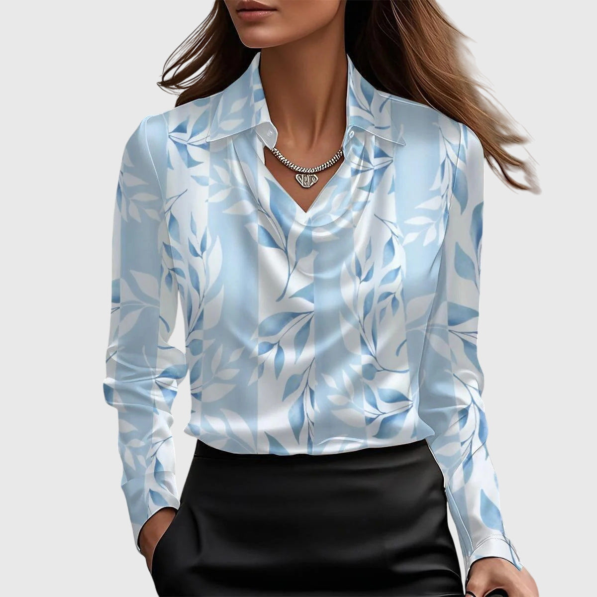 Cavell™ – Blouse met Elegante Watervalhals